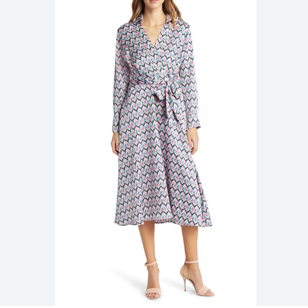Tahari Geometric Print Shirtdress Size 4 Women Long Sleeve Tie Front Satin